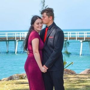 Meet your Posher, Ash